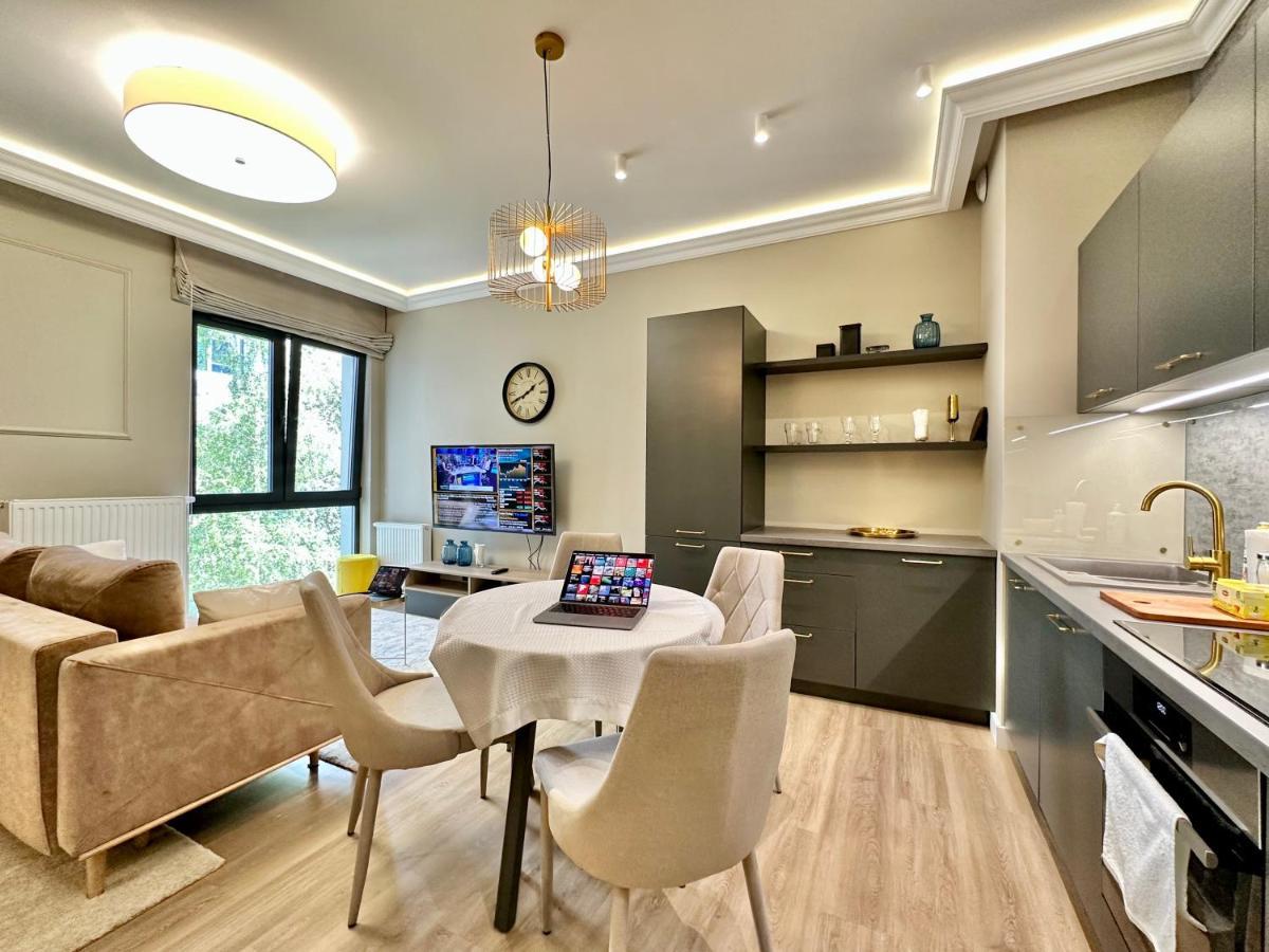 Apartamento Nemo Fast Wifi 75'tv Netflix Hbo Disney+ Varsovia